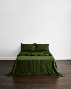 Olive 100 French Flax Linen Bedding: Olive Quilt
