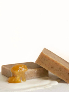 Bath & Body: Milky Manuka Honey Soap