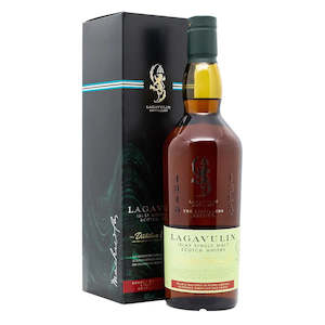 Islay Single Malt Whisky: Lagavulin Distillers Edition Single Malt 700mL