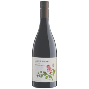 Pyramid Valley "Earth Smoke" Pinot Noir 2020/22