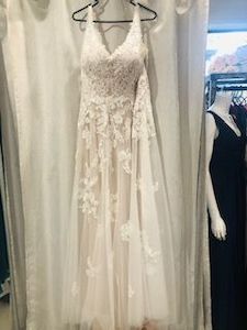 Simple Wedding Dress: Vanilla Bridal Wedding Dress