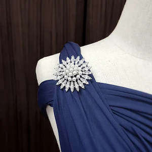 Infinity Dress: Thea Dress Brooch