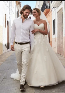 Pre Loved Wedding Dresses: Romantica Wedding dress