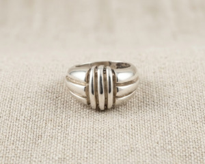 Rings 1: Sterling Silver Ribbed Line Ring