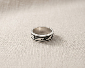 Rings 1: Sterling Silver Wave Ring