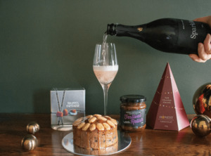 Products: Christmas Cheer Gift Hamper - Bellatino's Food Lovers Market