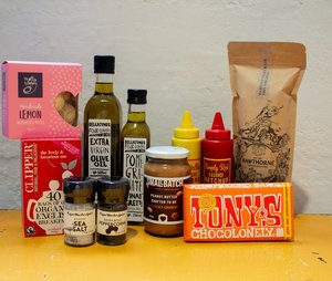 Products: Homemaker Gift Hamper - Bellatino's Food Lovers Market