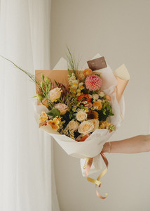 The Bouquet – Seasonal Florist’s Choice Sweet Stems