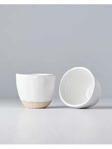 Kitchen: lopsided tea mug