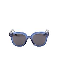 Accessories: San Fran sunglasses, navy