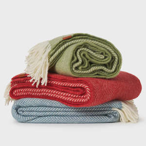 Home Gifts: Lambswool Throw, Herringbone