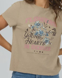 Tops: Young hearts tee