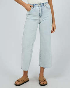 Charlie highrise wide leg jean