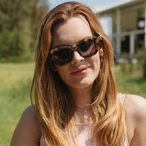 Soek Sunglasses, Quest