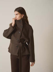 Incline jacket