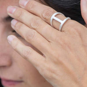 Susi Cala: A Kind of Magic Big Ring Silver