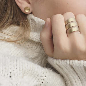 Susi Cala: Claudia Ring Gold