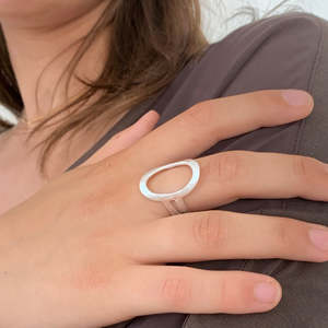 Susi Cala: La Cala Oval Ring Silver