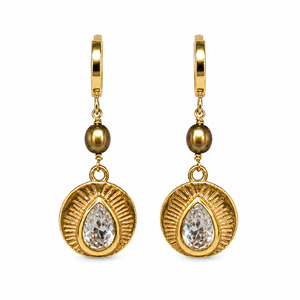 Designer Jewellery: Rainbow Drop Earring - Dune Pearl