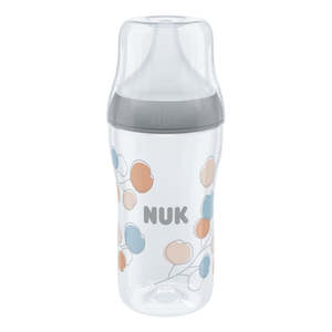NUK Perfect Match Baby Bottle with soft silicone teat - 260ml