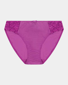 Outlet Briefs: Baroque Bikini