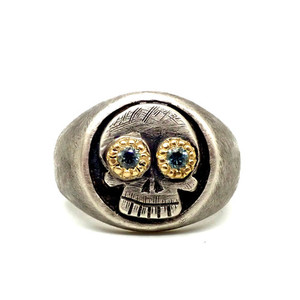 Products: Skull Signet ring benflynn