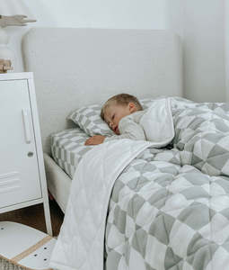 Kids Bedding: Reversible Quilt - Sage Gingham