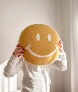 [PRE-ORDER] | Smiley Cushion
