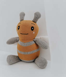 Snugglys Toys: [IMPERFECT] | Honeybee Musical Comforter