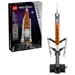 Lego 1: LEGO 42221 Technic NASA Artemis Space Launch System Rocket