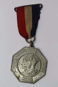GB 1935 MIDDLESEX COUNTY SILVER JUBILEE MEDAL White metal