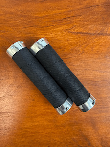 Brooks Slender Leather Grips - Black & Chrome, 130mm - BESPOKED CYCLES