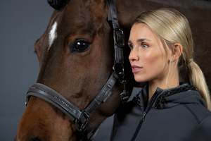 Headcollars Leadropes: ESKADRON CLASSIC SPORTS DOUBLE PIN SATIN CRYSTAL HEAD COLLAR