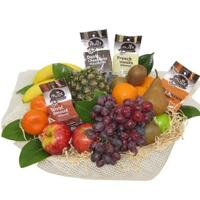 Products: Fruit and nuts hamper