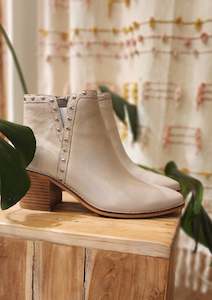 The Shoe Collective: Talara Boot