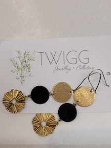 Winter 2023: Arya Flower Earrings Coin Disc