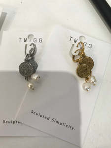 Twigg: Pearl Tropic Huggies