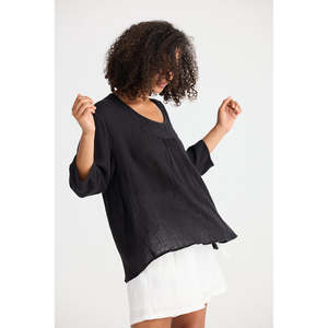 Holiday Trading: Isola Top