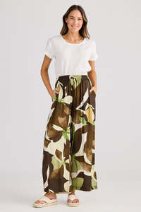 Holiday Trading: Fly Away Pant