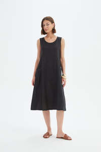 Summer 2025: Tirelli Sleeveless Pocket Dress