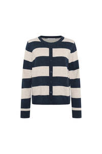 Knitwear: Helma Cardi by Mansted