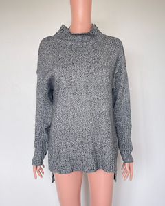 Decjuba knit sweater