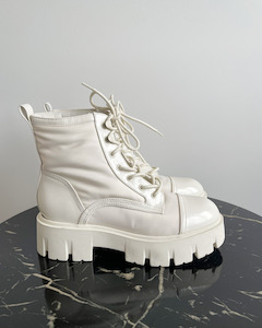 Betty Leroy Vintage Jewellery: Nine West chunky boots