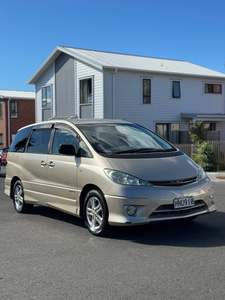 Sold Vehicles: 2004 Toyota Estima - G Edition