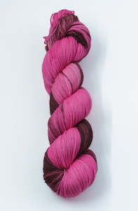 Merino Cross: Prosper Sock Merino/Nylon - Lips Like Sugar Pooling Yarn