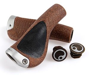 Saddles Grips Pedals: Ergon GP1 L Grips