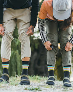 Socks: MONS ROYALE  - 2025 MERINO CREW SOCK