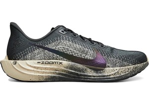 Nike: Nike ZoomX Pegasus Plus Oatmeal Anthracite