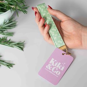 Key Chains: Kiki & Co Mint Daisy Key Chain
