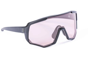 Vend: Nita XL - Black Glasses